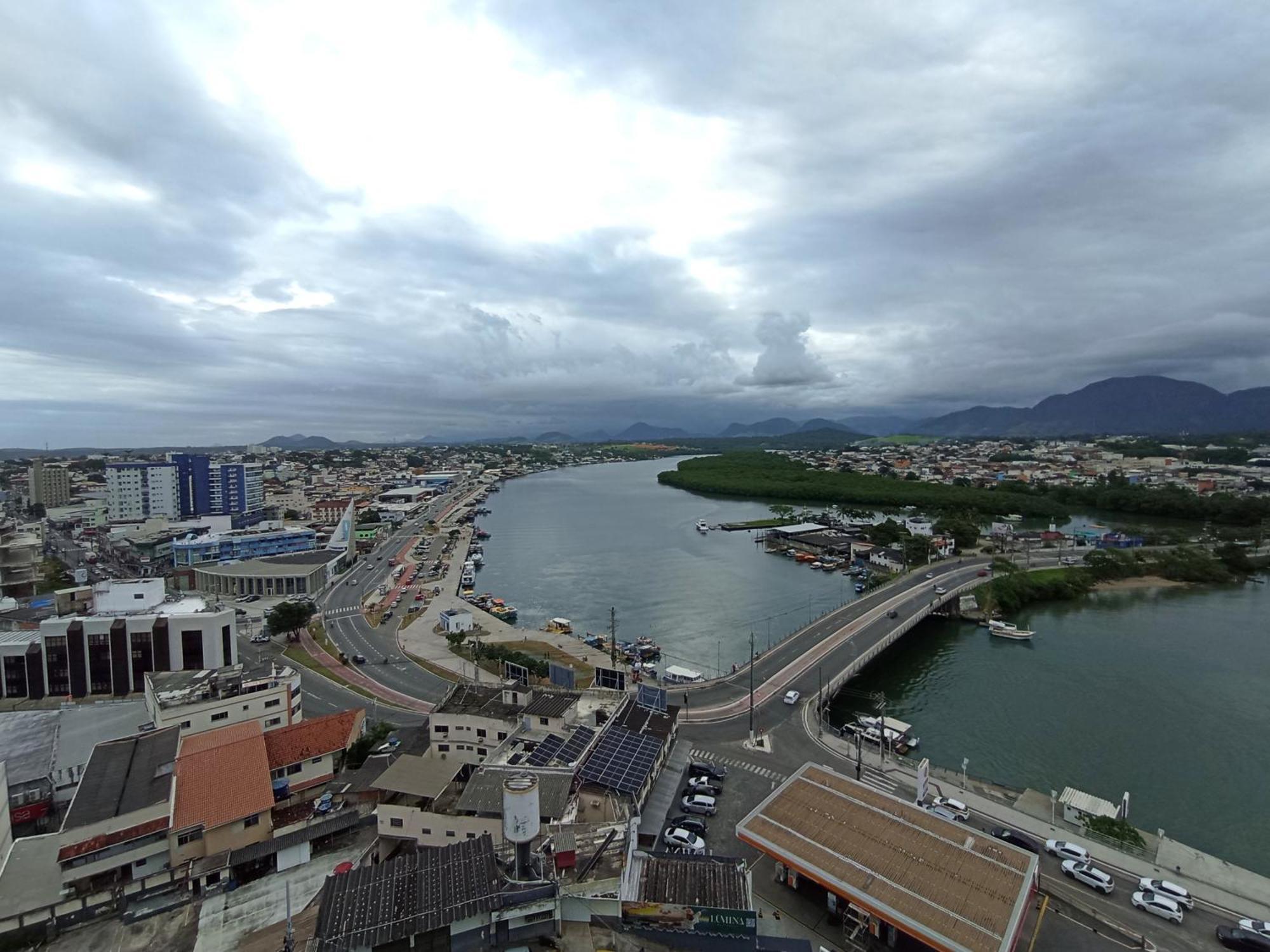 Ap Vista Panoramica Da Praia กวาราปารี ภายนอก รูปภาพ